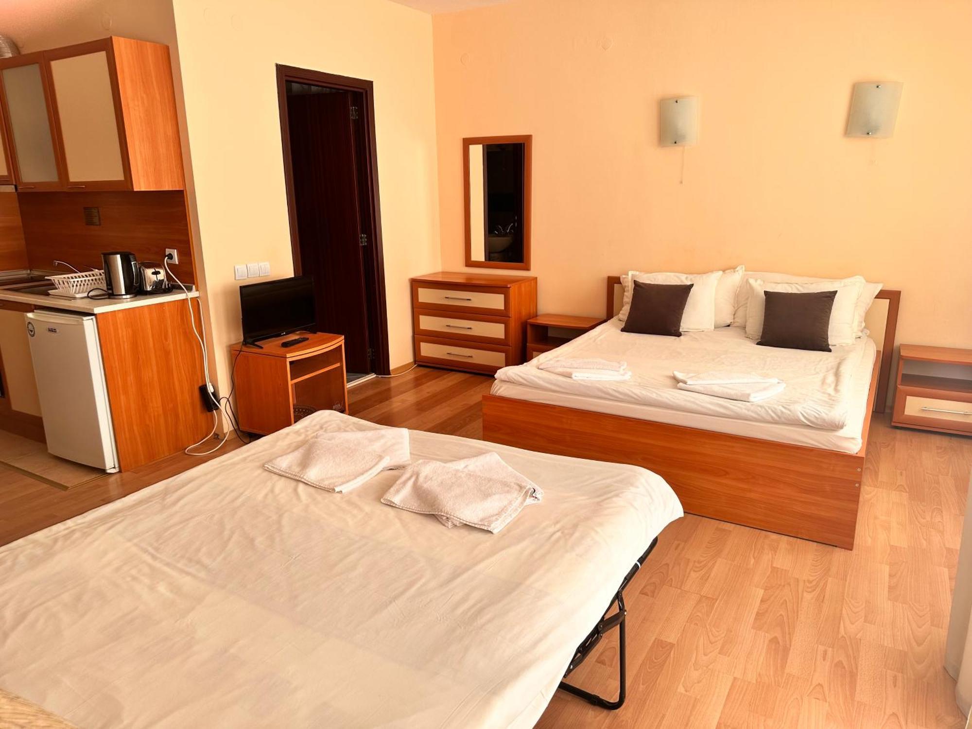 Pm Services Flora Apartments Boroveț Exterior foto